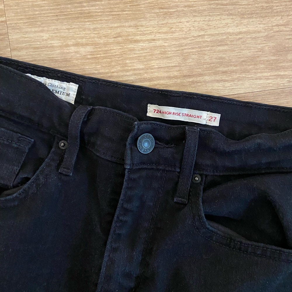 Levi’s High Rise Straight - Picture 3 of 5